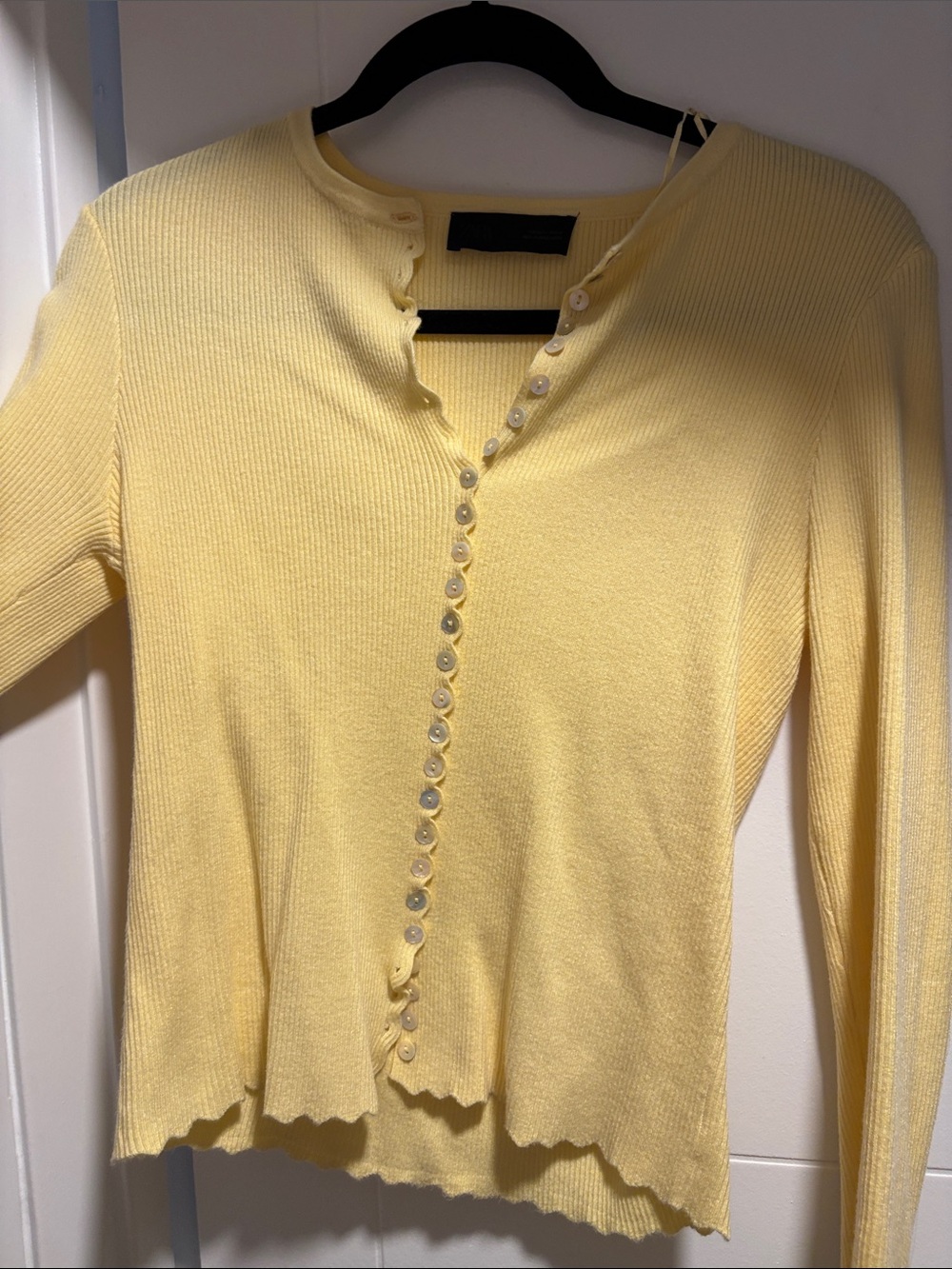 Zara Soft Yellow Ribbed Button-Front Top - Picture 3 of 4
